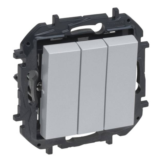 Niloé Step hármas egypólusú kapcsoló, 10AX, alumínium 