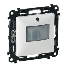 Valena Life mozgásérzékelős (PIR) kapcsoló, 0-2000 W (LED max. 500 W) , nulla (N